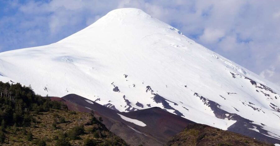 From Puerto Varas: Osorno Volcano & Petrohue Falls Day Tour