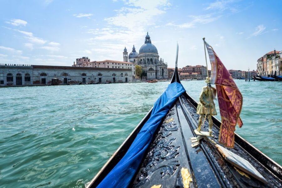 From Pula: Venice Boat Trip With Day or One-Way Option