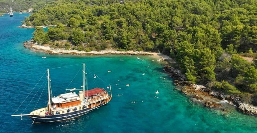 From Split: Brač and ŠOlta Island Cruise With Swimming - Experience Highlights