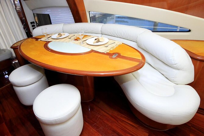 Full-Day Private Yacht Cruise in Saona Island With Lunch - Private Yacht Amenities
