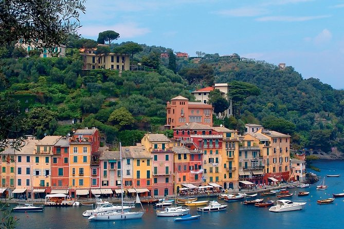 Genoa Airport Transfers : Genoa Airport GOA to Genoa City in Minivan