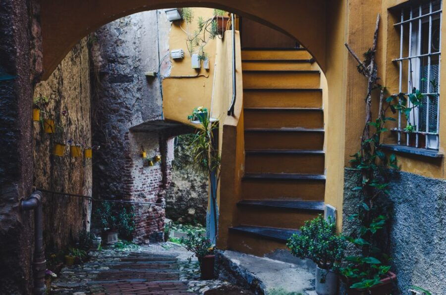 Genoa: Secret Corners Photography Tour and Traditional Snack - Good To Know