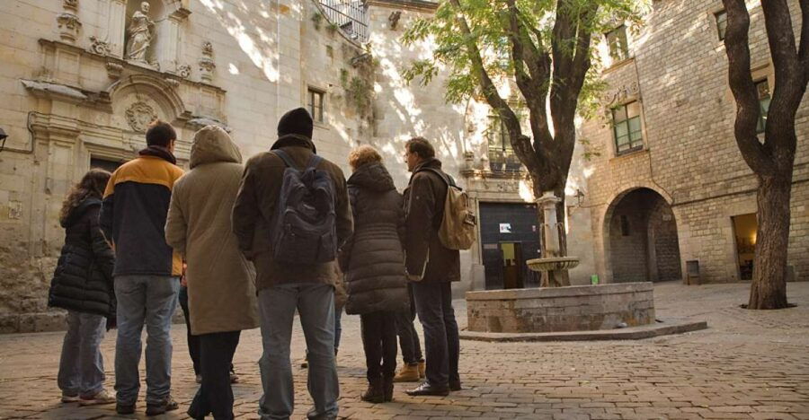 Gothic Quarter Free Walking Tour in English - Good To Know