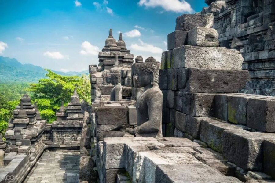 Half-Day Tour Borobudur From Yogyakarta With Ticket & Guide - Good To Know