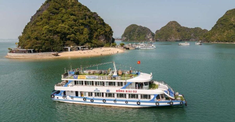 Hanoi: Halong Bay Cruise With Lunch, Caves, and Kayaking