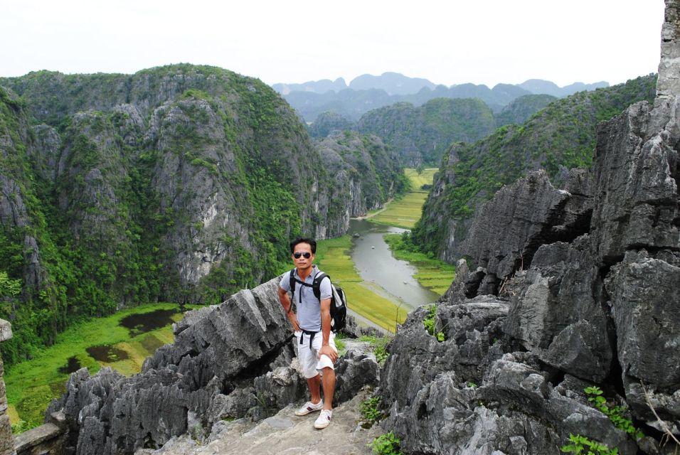 Hanoi: Hoa Lu, Mua Cave and Trang an Day Tour With Lunch