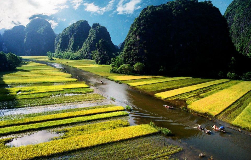 Hanoi: Hoa Lu – Tam Coc – Mua Cave by Limousine Bus & Lunch