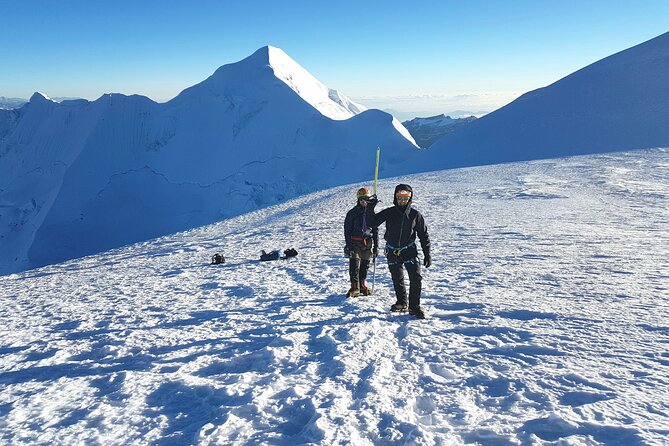 High-altitude Adventure: Illimani Expedition