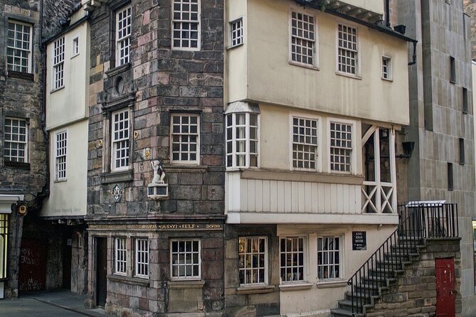 Historic Edinburgh and Rosslyn Chapel Full-Day Private Tour in a Premium Minivan - Expert Tour Guide