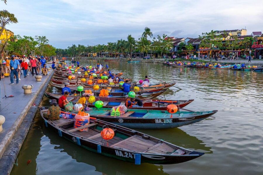 Hoi An: Guided Tour of Town and Fish Market With Breakfast - Good To Know
