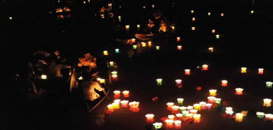 Hoi An: Hoai River Boat Trip by Night and Floating Lantern - Review Summary
