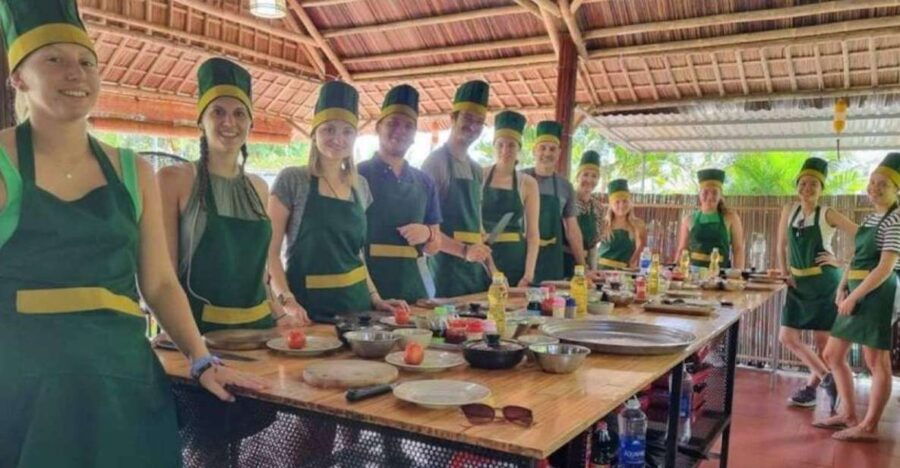 Hoi an : Market Tour & Cooking Class and Basket Boat Tour - Culinary Experience