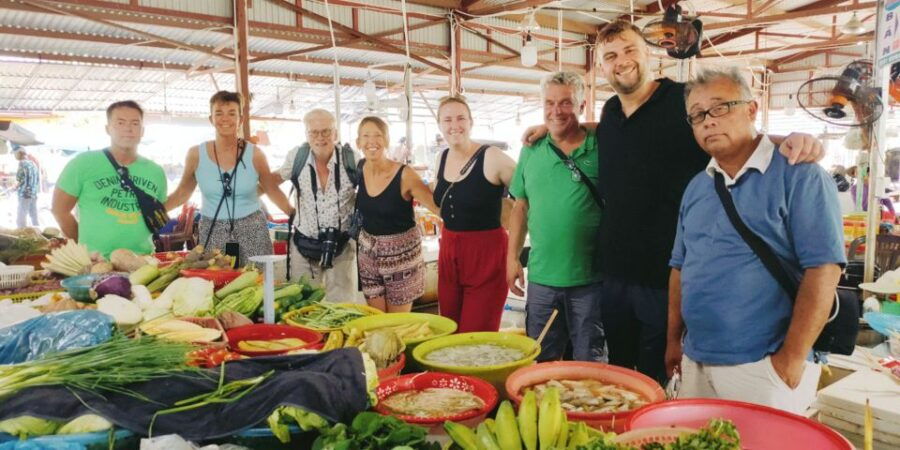 Hoian: Bay Mau Vegan Cooking Class, Market &Basket Boat Trip