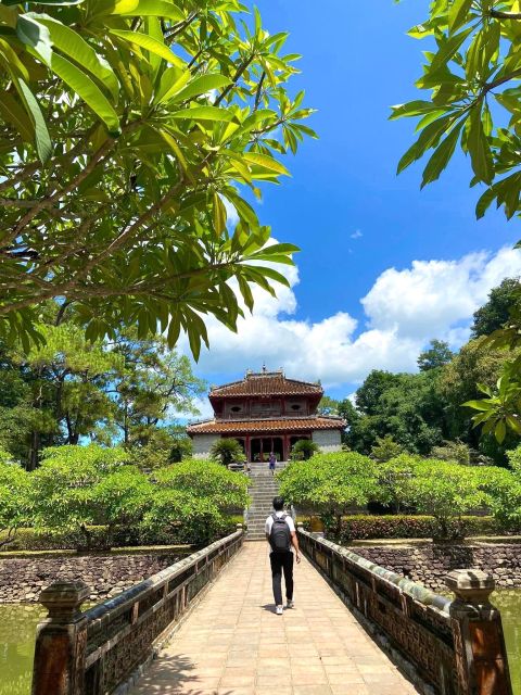 Hue Dragon Boat Visit Hon Chen Palace, Tomb King, and Pagoda