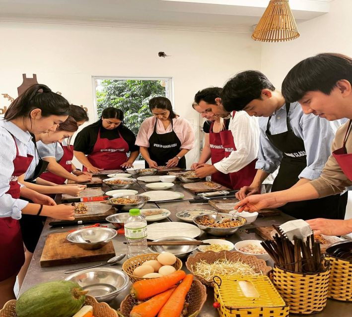 Hue: Traditional Cooking Class W Local Family & Market Trip