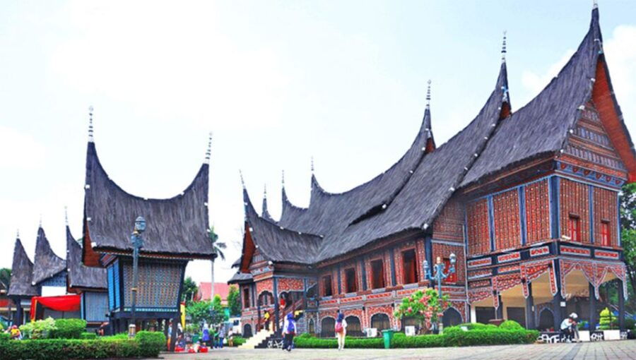 Jakarta : Beautiful Miniature Glorious Park of Indonesia