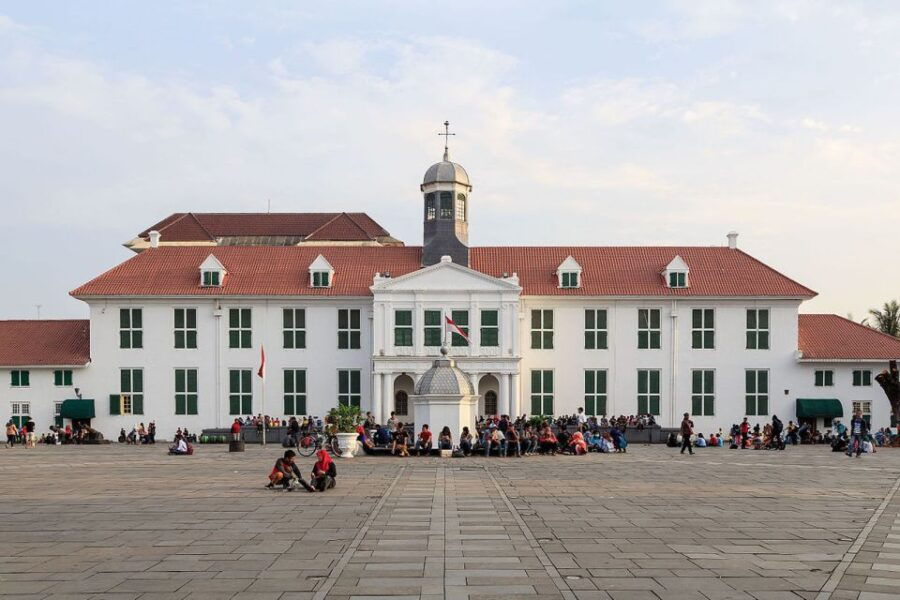 Jakarta: Old Batavia Guided Coach Tour