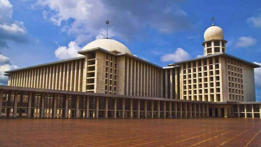 Jakarta: Private City Tour With Lunch and Hotel Pick-Up
