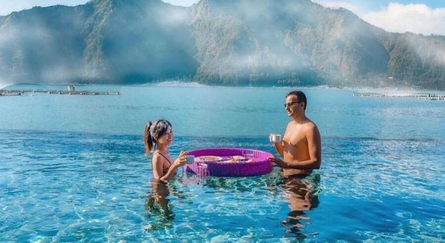 Kintamani Sunrise Jeep Tour and Visit Floating Temple