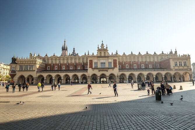 Krakow Old Town Tour by Golf Cart and River Cruise by Catamaran