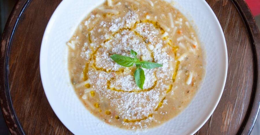 La Spezia: Market Tour & Lunch/Dinner at a Cesarina's Home - Inclusions in the Package