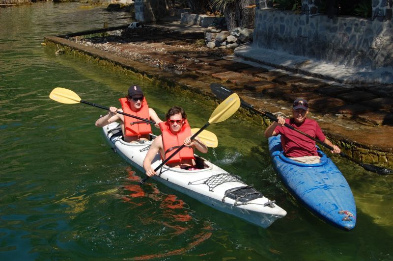 Lake Atitlán: Peddle and Paddle Overnight Trip