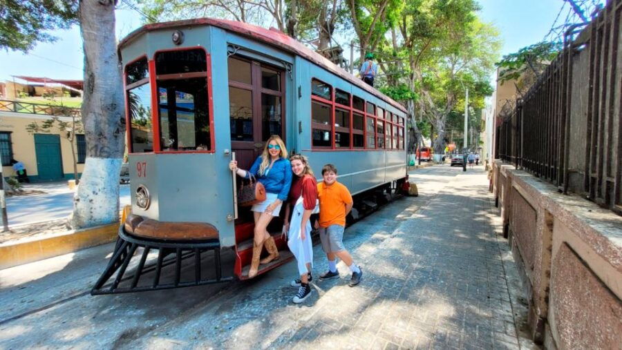 Lima: Fun Tour in Barranco District With Pickup & Dropoff
