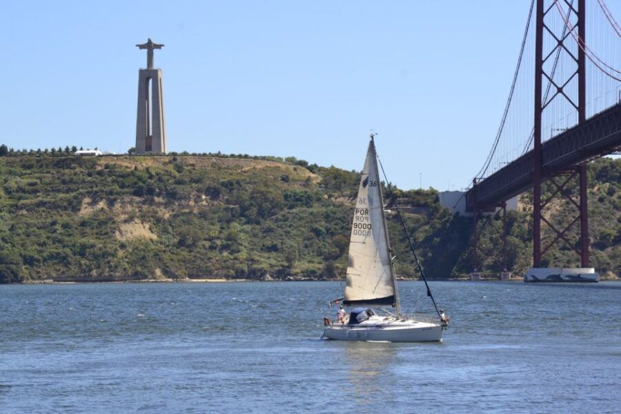 Lisboa: Day and Sunset Tour on the Tagus River - Good To Know
