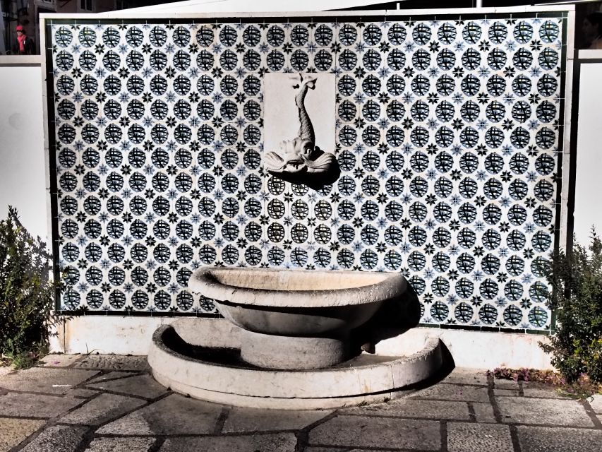 Lisbon: Bairro Alto and Príncipe Real City Discovery Game - Good To Know