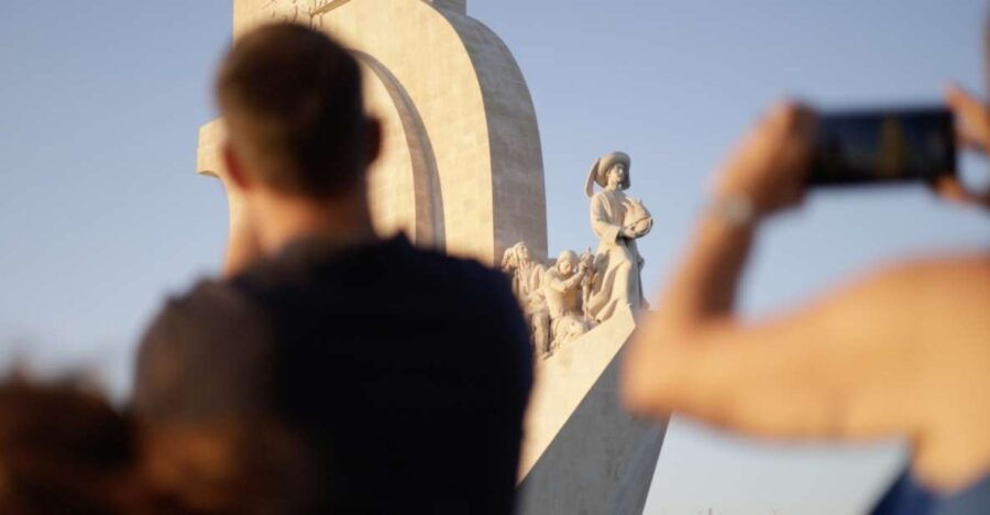 Lisbon: Catamaran Cultural Tour on Tagus River With Drink - Good To Know