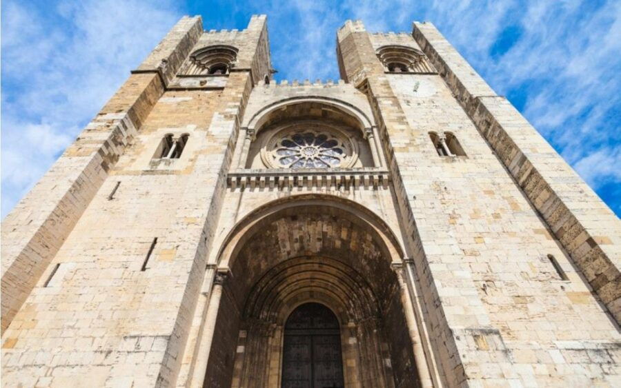 Lisbon: Fado Murder Mystery in Alfama Outdoor Escape Game - Good To Know