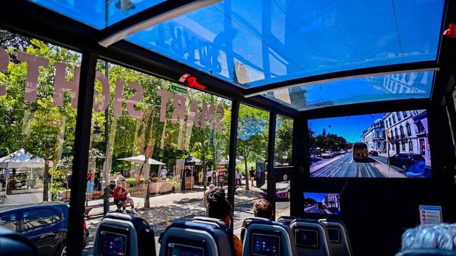 Lisbon: Landmarks Tour in a Multimedia Bus - Good To Know