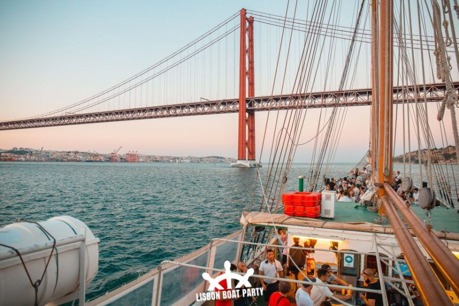 Lisbon: Sunset Boat Party With 2 Drinks and Free Club Entry - Good To Know