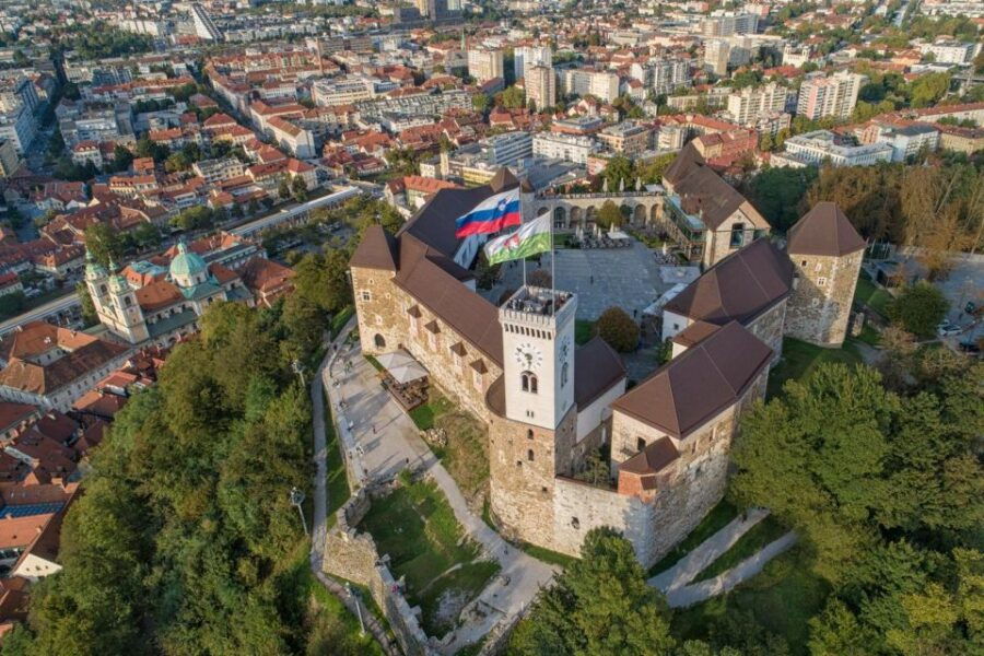 Ljubljana: Castle Entry Ticket With Optional Funicular Ride - Good To Know