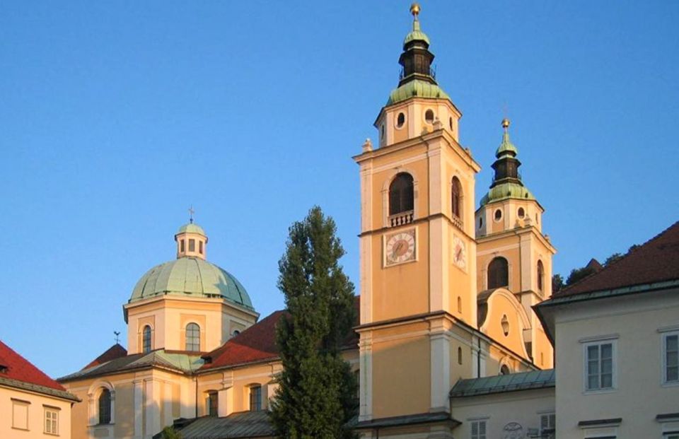Ljubljana: Self-Guided Walking Tour