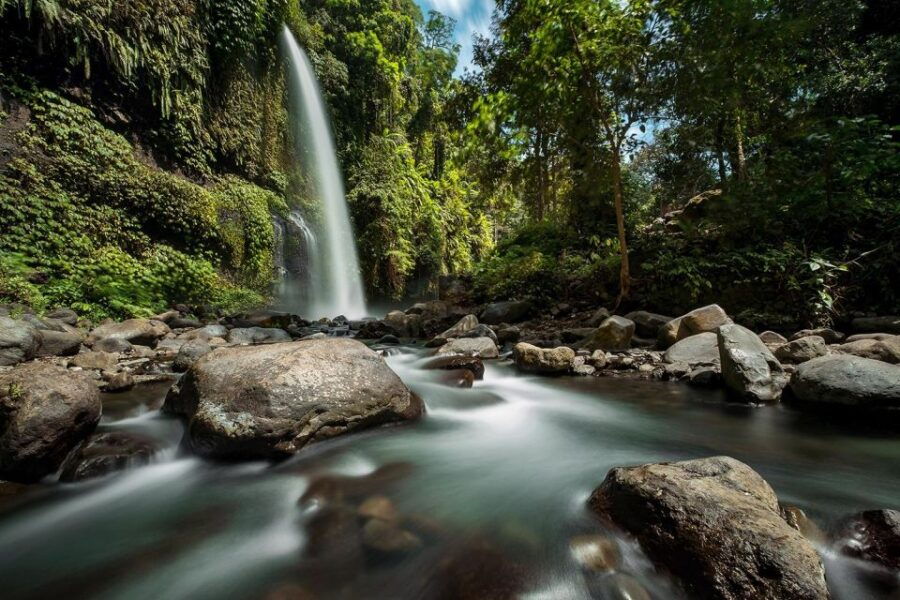 Lombok: Aik Belek/Waterfalls Tour (incl. Lunch)