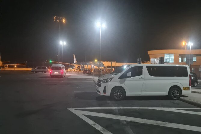 Luxury Airport Transfer to Reserva Conchal