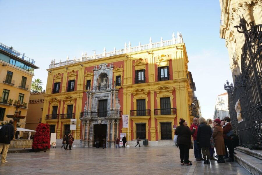 Malaga: Skip-The-Line Malaga Cathedral Tickets With Tour