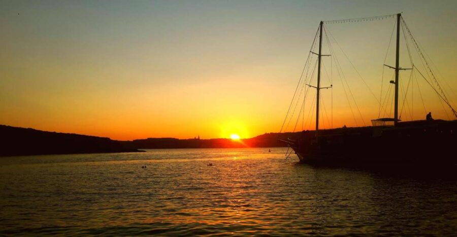 Malta: Private Sunset Boat Trip to Comino and Blue Lagoon - Good To Know