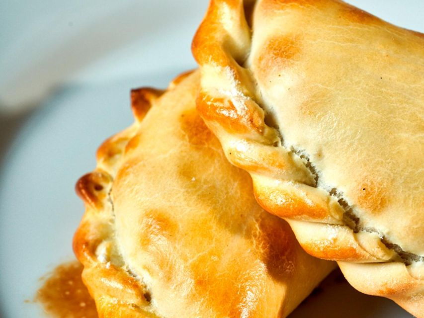 Mansion Tango Executive: Only Tango ShowBeveragesTransfer - Inclusions