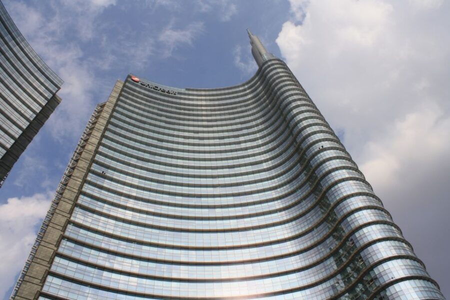 Milan: Piazza Gae Aulenti and Pelli Tower Walking Tour - Tour Duration and Cancellation Policy