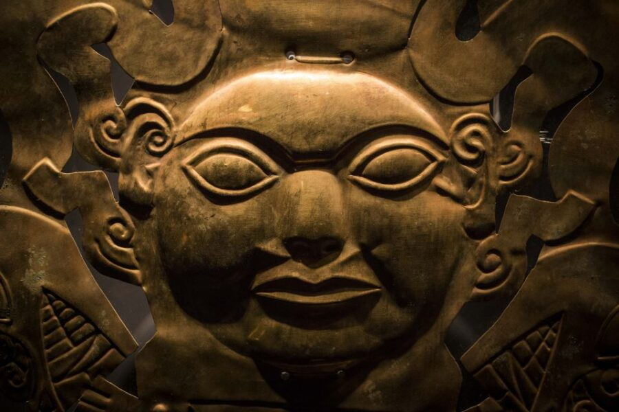 Miraflores: Guided Larco Museum Tour With Hotel Transfers