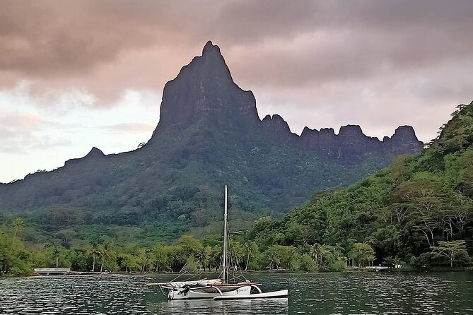 Moorea Sunset Sailing - Sailing Through Cook and Opunohu Bays