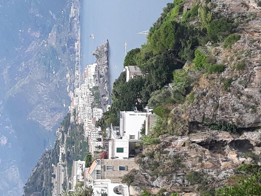 Naples: Transfer to Amalfi One-Way