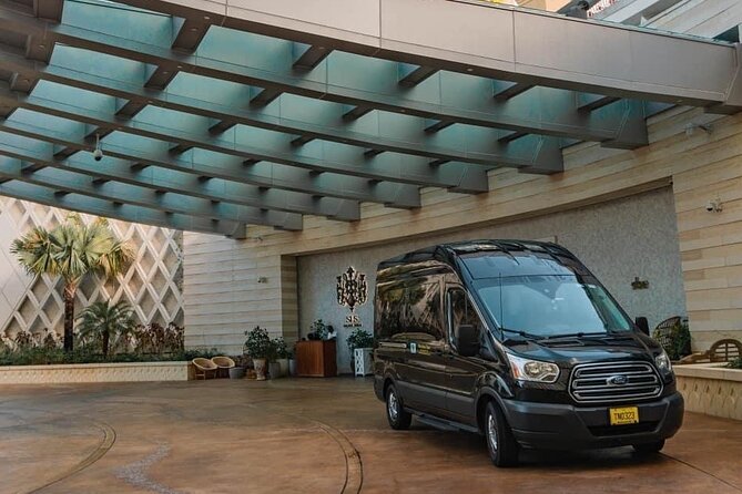 Nassau Airport Round-trip Shared Transfers - Lowest Price Guarantee