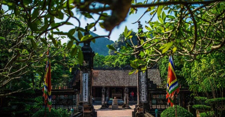 Ninh Binh: Day Tour With Boat Trip and Mua Cave Hiking - Good To Know