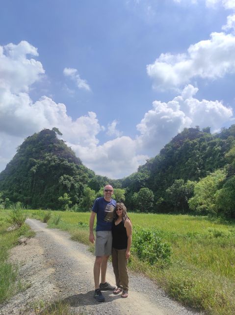 Ninh Binh Small Group Day Tour (Tam Coc – Hoa Lu – Hang Mua)