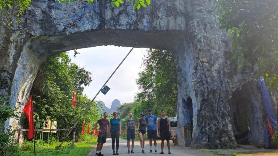 One Night Villas and Cave Tour – Paradise Cave – Dark Cave
