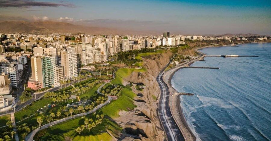 Panoramic Bus in Lima Half Day