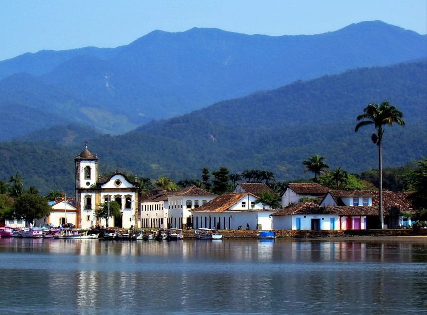 Paraty: Schooner Boat Tour With Beaches and Snorkeling